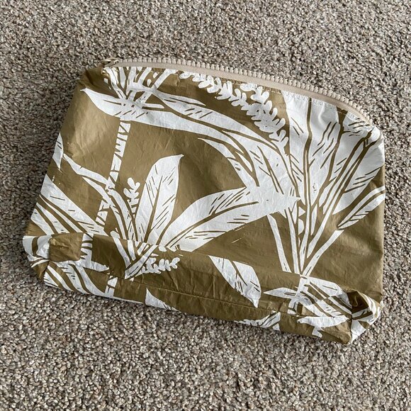 ALOHA Collection Small Pouch - Ti Leaf Latte - Picture 4 of 4